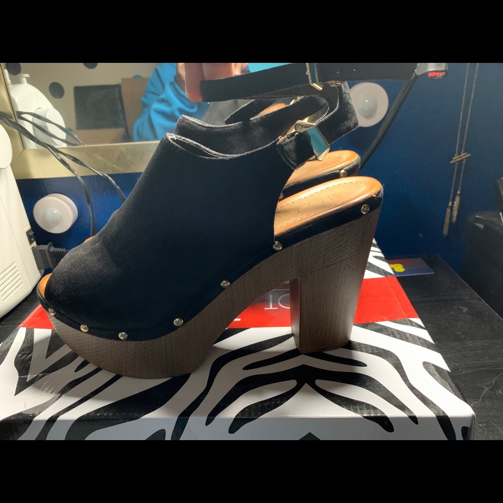 Suede Platform Clogs✨✨✨ - Picture 3 of 7